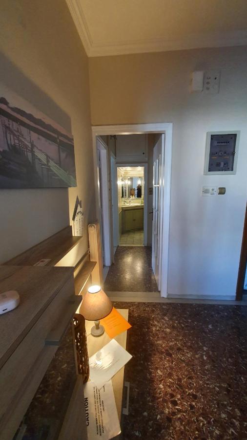 Lägenhet på 90 m² i Pagrati, med 2 sovrum och 1 badrum  Aten Exteriör bild